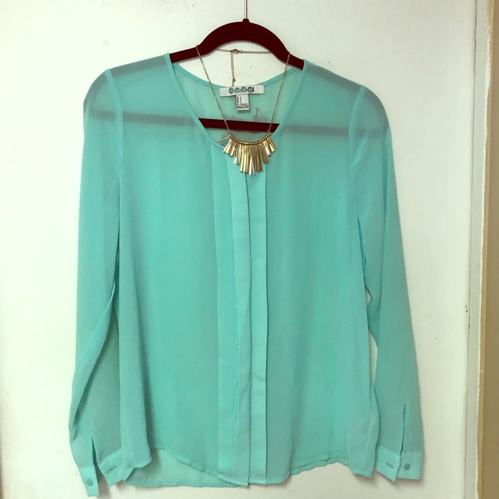 Timeless and elegant blues, size S.